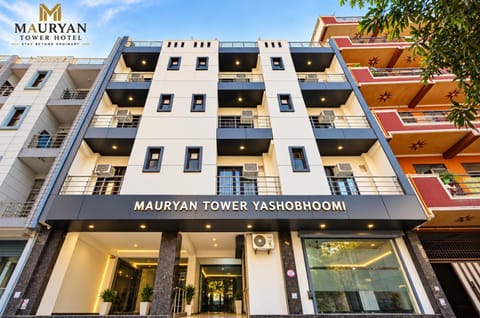 Property building, Day
