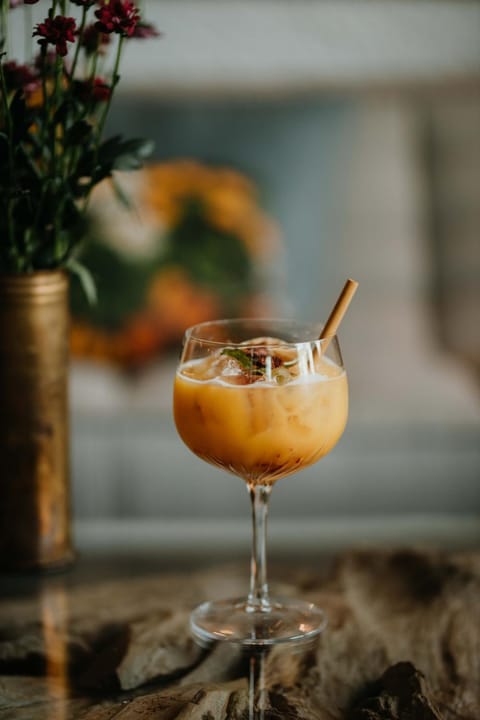 Restaurant/places to eat, Lounge or bar, Food and drinks, Drinks