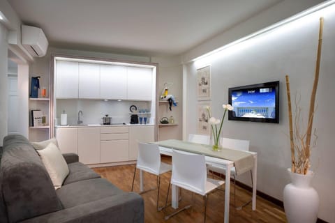 Spring, Winter, Summer, Living room, Autumn