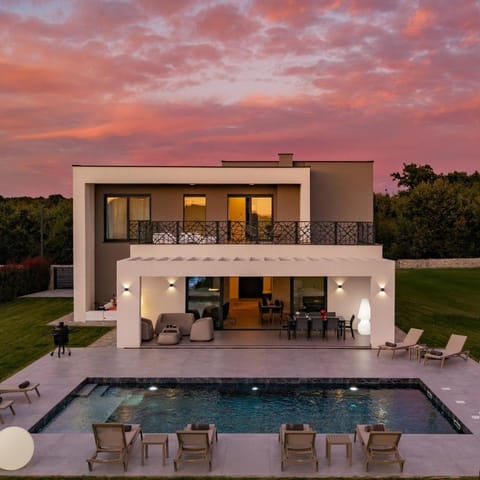 New! Luxury Villa Montira - 50 m2 heated pool Villa in Vodnjan