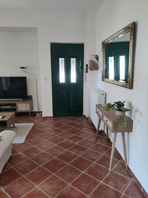 Casa Katerina 1892 Apartment in Poros