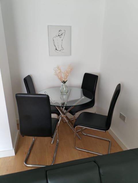 Media Stopzzz Apartment in Salford