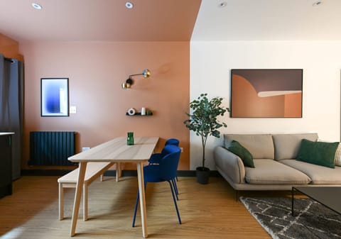 Living room, Seating area