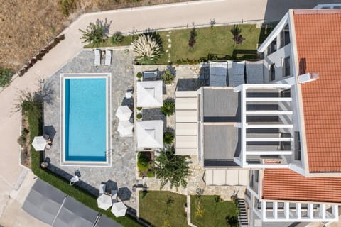 Property building, Bird's eye view, Garden