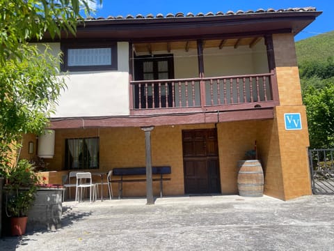 Property building, Patio, Day, View (from property/room), Balcony/Terrace, Pets