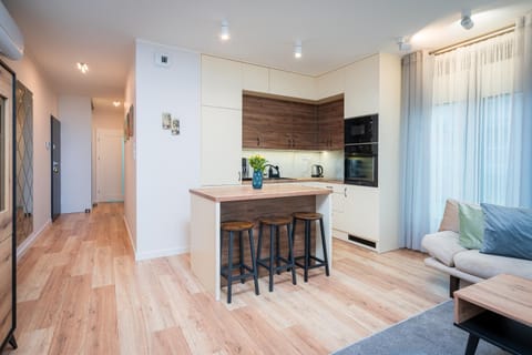Kitchen or kitchenette, Dining area, pet friendly, stove