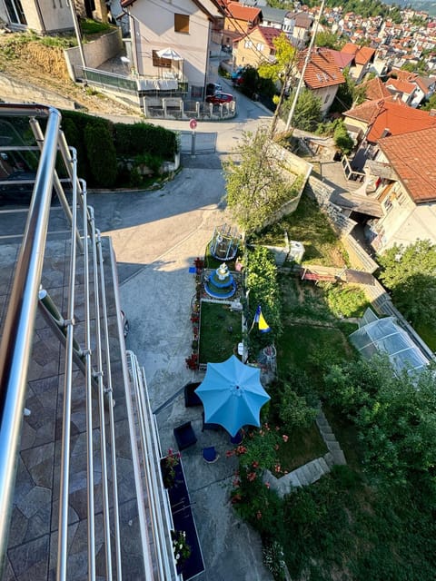 Room Ejna 3 Bed and Breakfast in Sarajevo