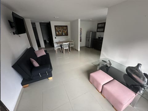 Communal lounge/ TV room, TV and multimedia, Dining area