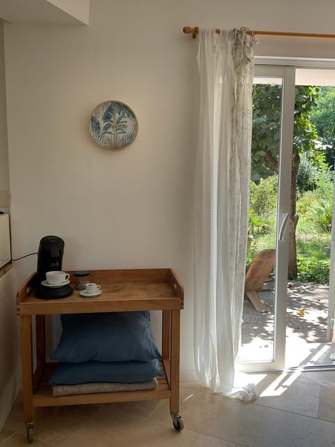 Studio lumineux Apartment in Villeneuve-lès-Avignon