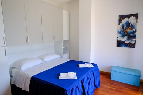 Bed, Photo of the whole room, Bedroom, towels, wardrobe