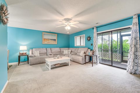 Warm Weather Escape! Golf and Relax in Little River House in Little River