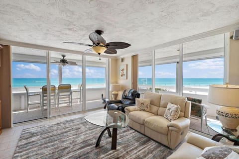 Living room, Sea view