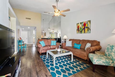 St Pete Isla Del Sol Verde E 6-246 Pool View House in Isla del Sol