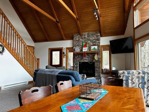 Porch Paradise House in Shenandoah Valley