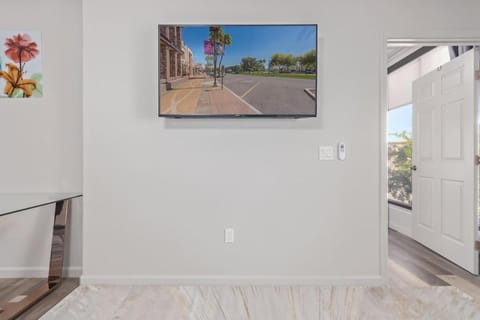 New 2 Bed 2 Bath On The Avenue Apartment in Fountain View