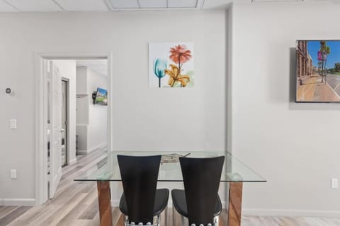 New 2 Bed 2 Bath On The Avenue Apartment in Fountain View