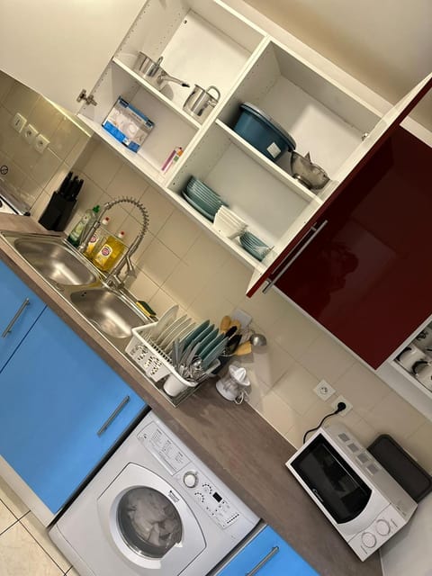 Chambre meublée cuisine 20 minutes de Disneyland 2 Vacation rental in Île-de-France