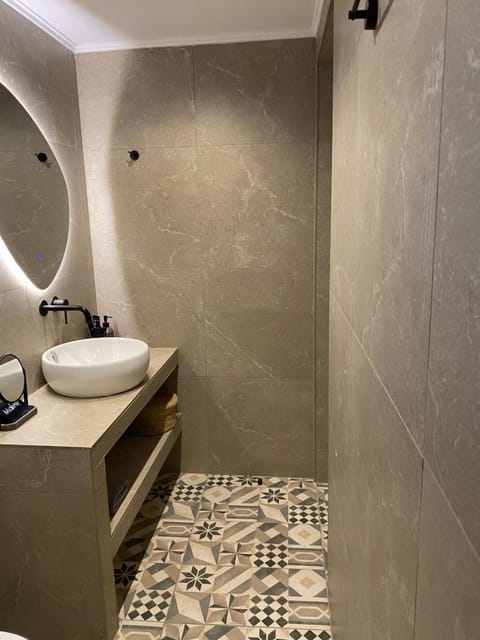 VASILAS Luxury Rooms & Suites Hotel in Euboea