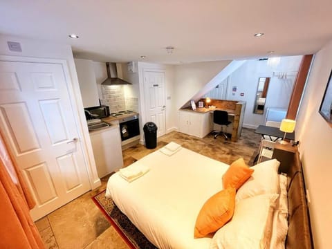 The City Pad Apartment in Gloucester
