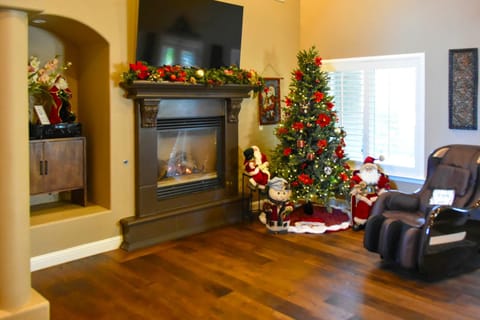 Clovis Retreat with Patio and Yard about 3 Mi to Old Town! House in Clovis