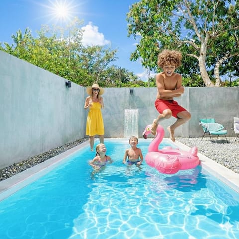 Day, Pool view, Swimming pool, children, group of guests, Family