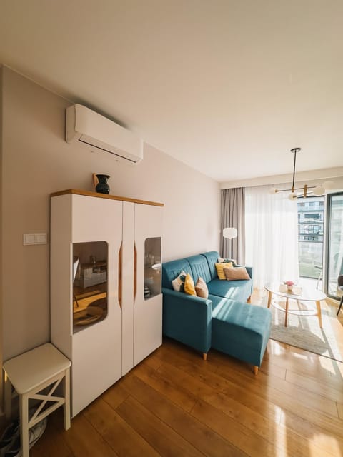 Living room, Photo of the whole room