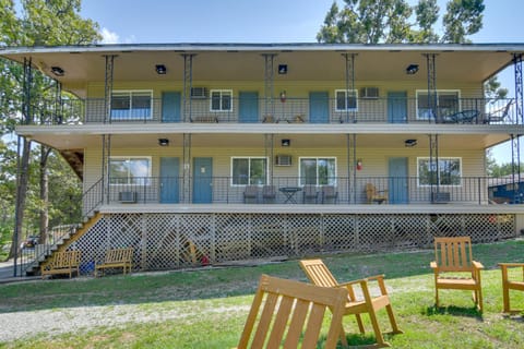 Table Rock Lake Apt with Community Dock and Fire Pits! Apartment in Kimberling City