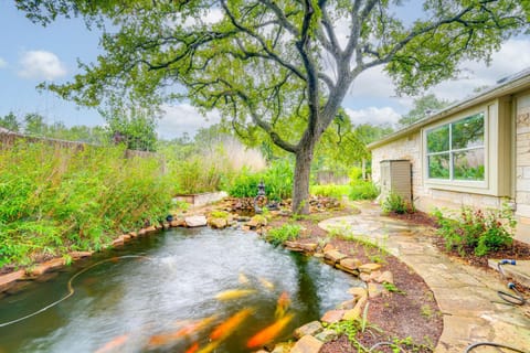5 Mi to Lake Cedar Park Home with Outdoor Oasis House in Leander