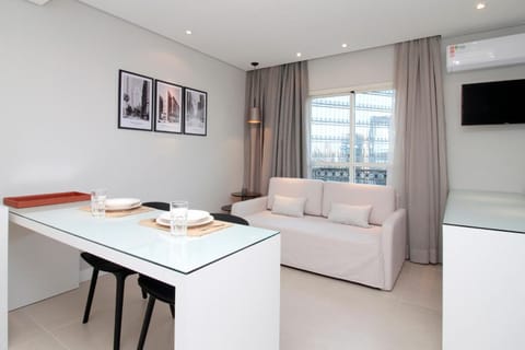 TV and multimedia, Living room, Dining area