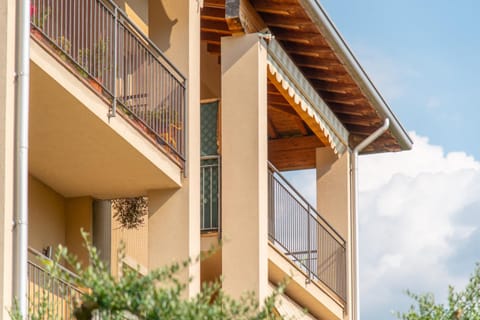 Property building, Balcony/Terrace