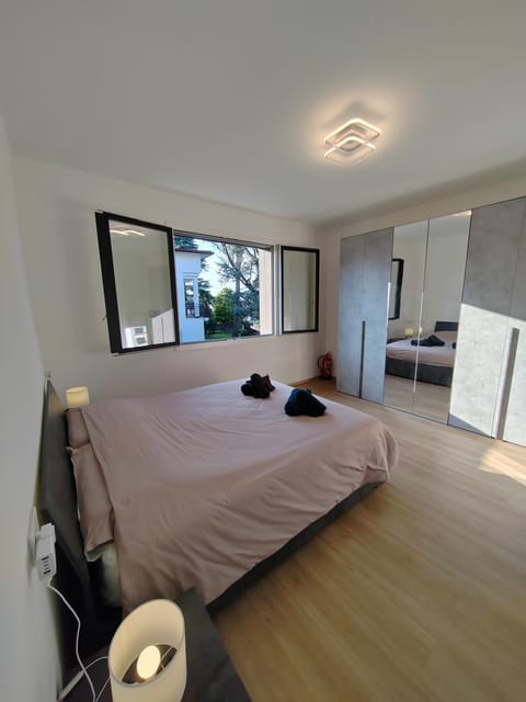 View (from property/room), Bedroom, locker, wardrobe