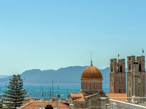 Nearby landmark, Day, Natural landscape, Landmark view, Mountain view, Sea view