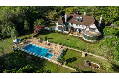 Property building, Day, Natural landscape, Bird's eye view, Pool view