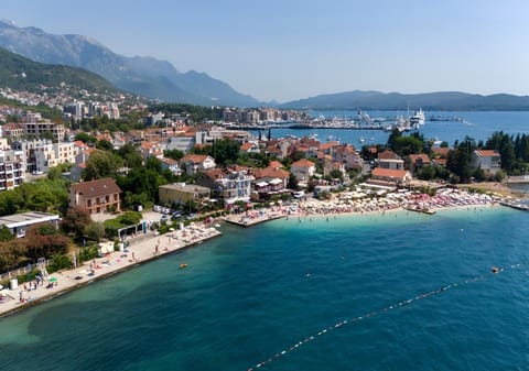 Nearby landmark, Day, Natural landscape, Bird's eye view, Beach, City view, Mountain view, Sea view