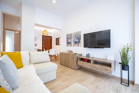 TV and multimedia, Seating area, internet, air conditioner