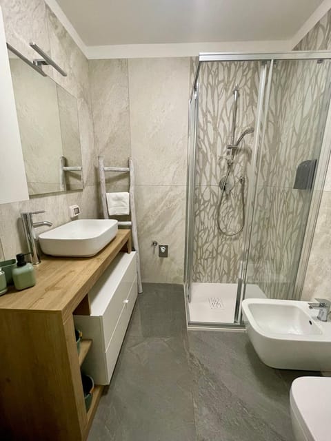 Varenna by Foot - Green House Apartment in Varenna