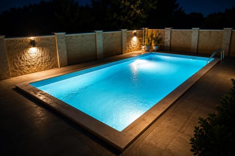 Pool view, Swimming pool, Swimming pool