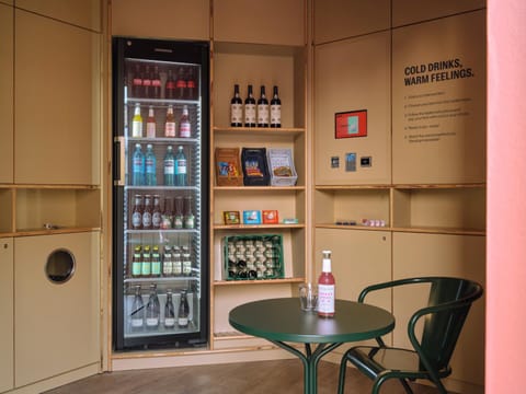 Food and drinks, Alcoholic drinks, Non alcoholic drinks