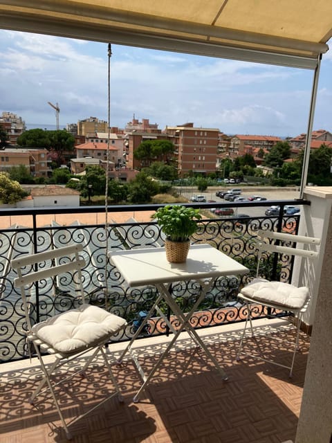 Day, View (from property/room), Balcony/Terrace
