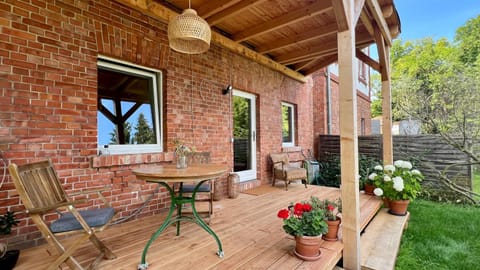 Property building, Balcony/Terrace