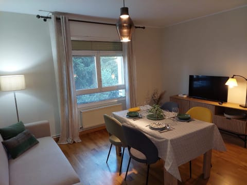 TV and multimedia, Living room, Dining area