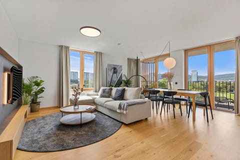 View (from property/room), Balcony/Terrace, Living room, Seating area, Dining area