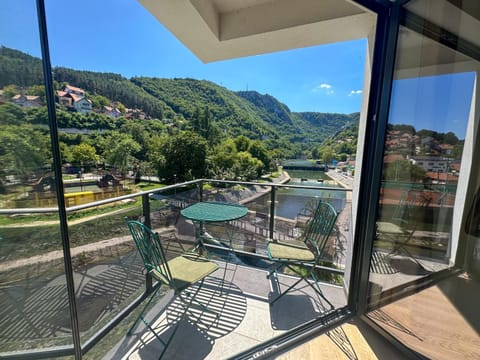 Balcony/Terrace, River view