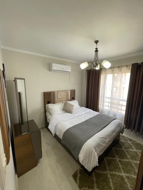 Bed, Photo of the whole room, Bedroom, wardrobe, air conditioner