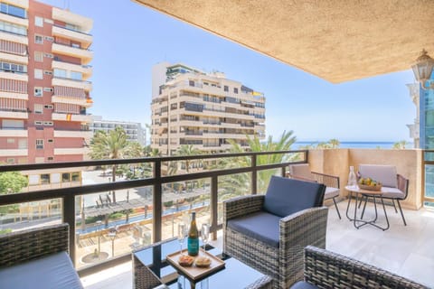 Balcony/Terrace, Balcony/Terrace, Seating area, Dining area, City view, Sea view