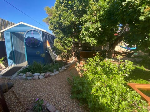 Hot Tub, Bathroom, Garden view