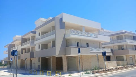 Property building, Neighbourhood