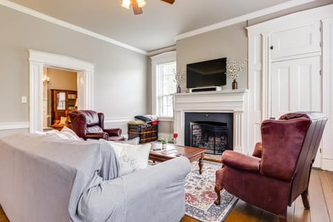 Vineyard Retreat at George Vest Historical Home House in Ohio