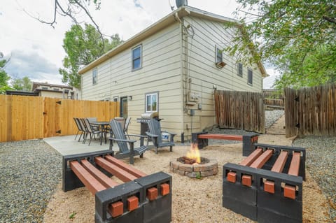 Rockies Royale Modern & Bright Outdoors Fun House in Colorado Springs