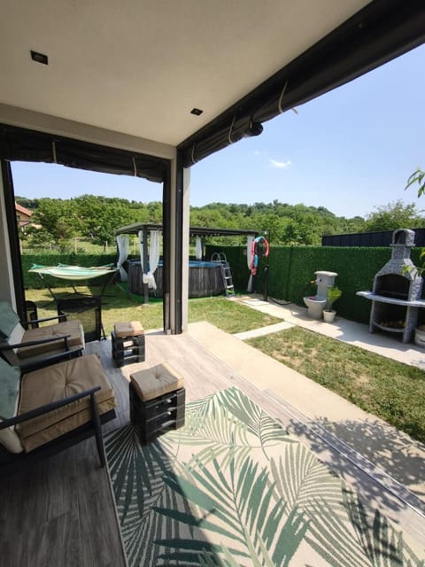 BBQ facilities, Balcony/Terrace, Swimming pool